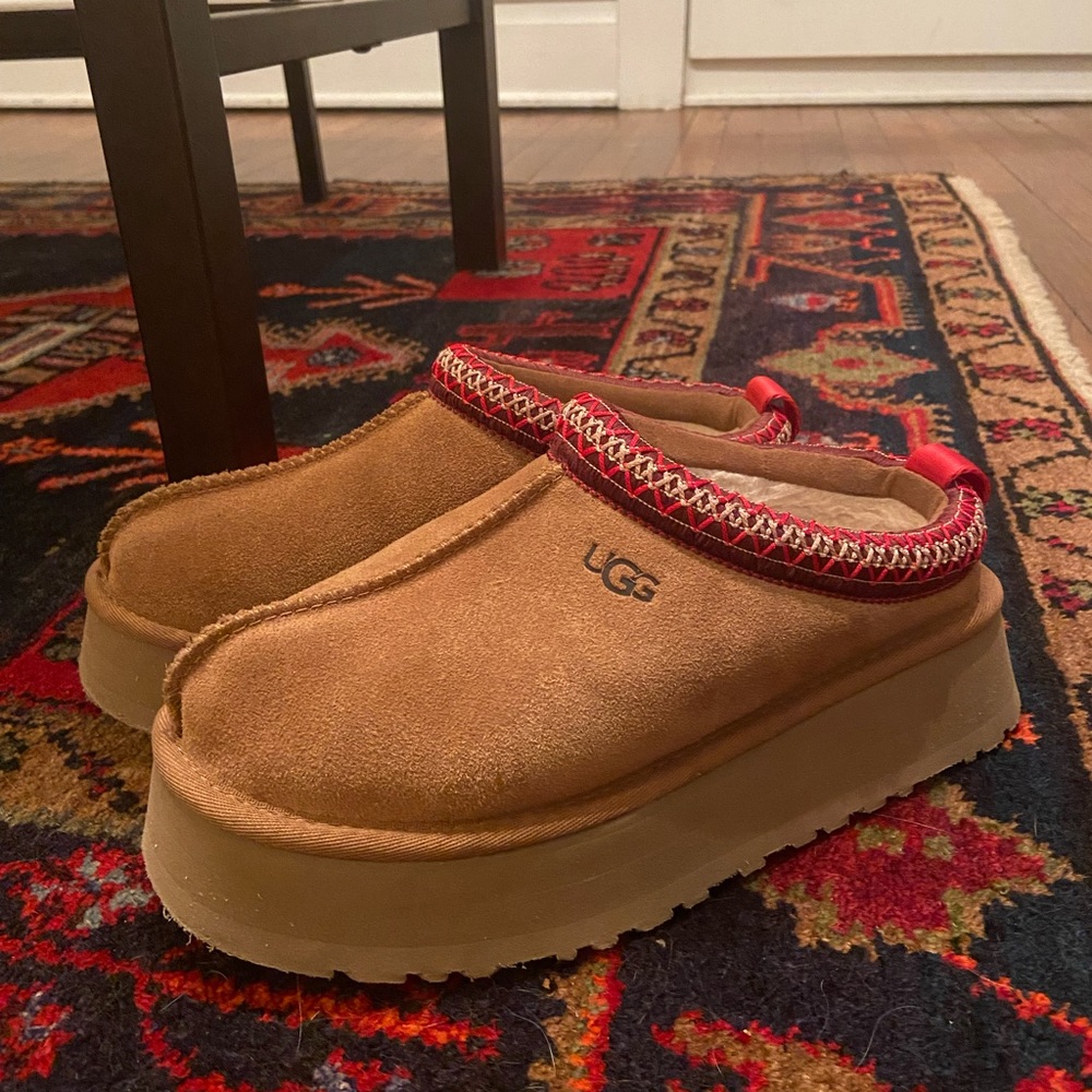 UGG Tazz chestnut size 8